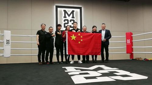 中国资溪小伙儿赴美挑战世界拳王展示中国力量